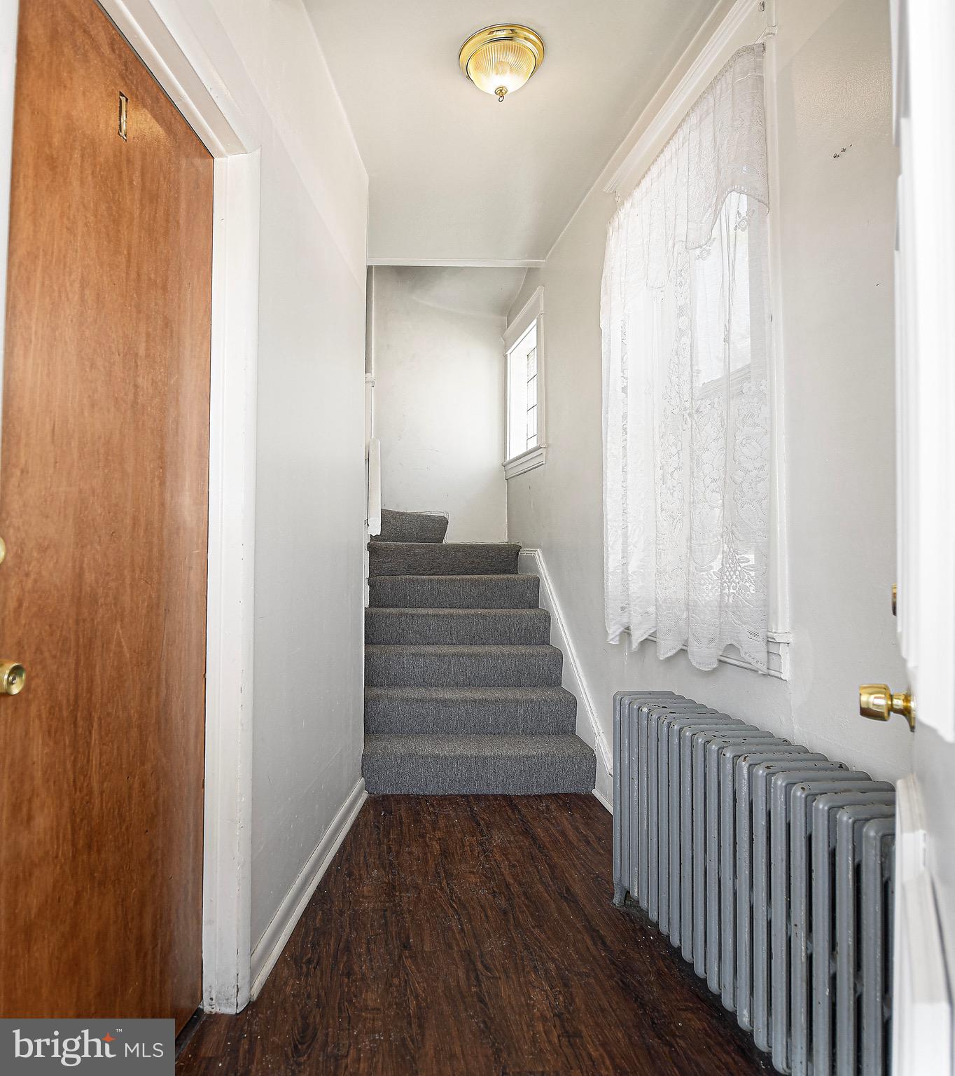 4309 Willshire Avenue Baltimore, MD 21206 - Photo 6 of 19 Foyer