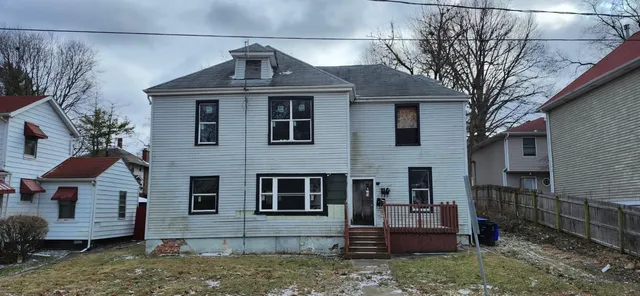 $65,000 | 407 East Market Street, Bloomington, IL 61701