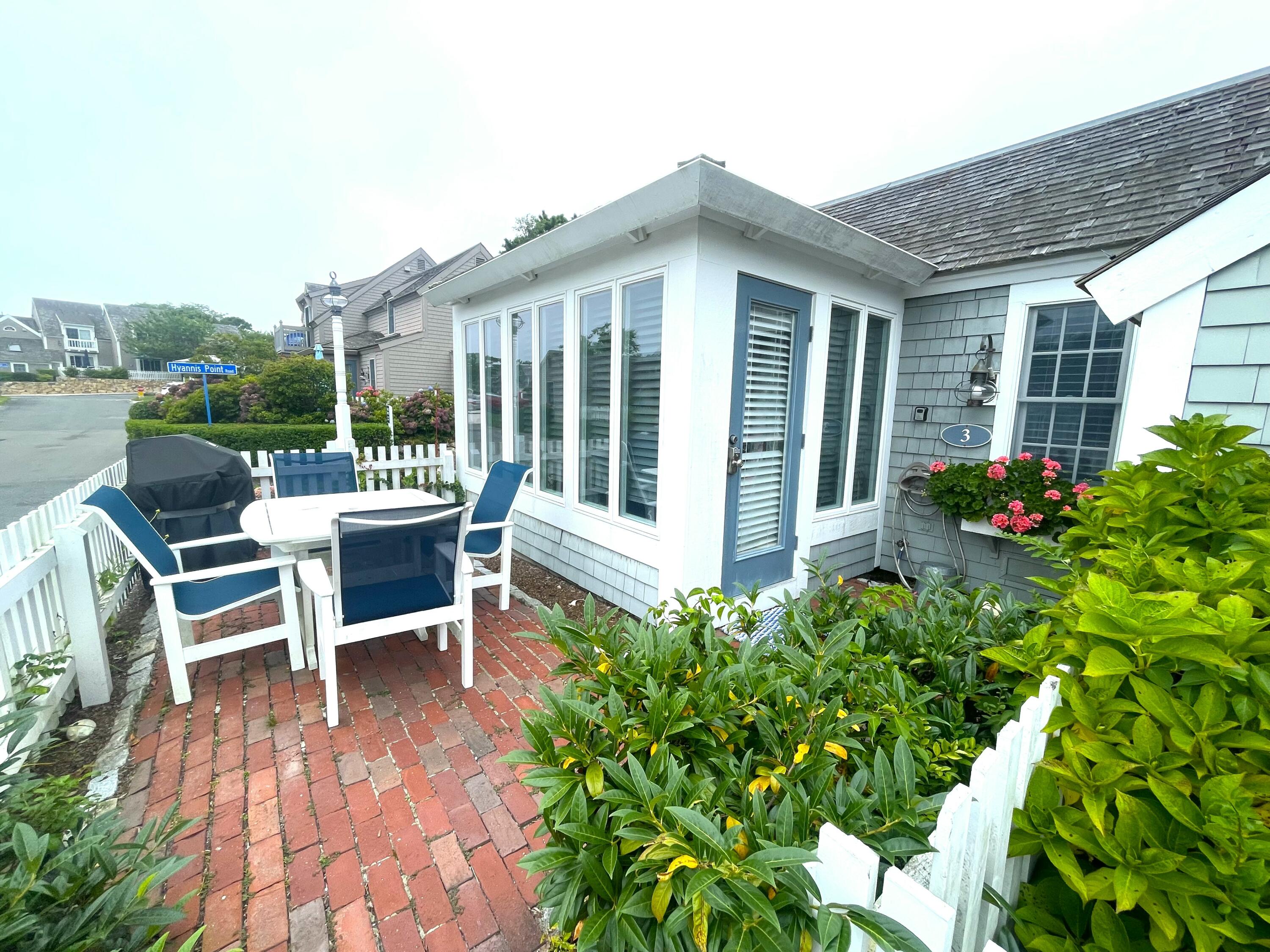 3 Hyannis Point Road Mashpee, MA 02649 - Photo 4 of 25 IMG_6118