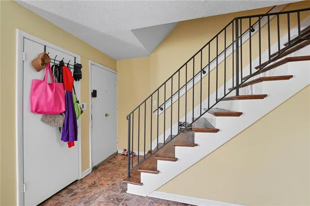 $250,000 | 6136-6134 Brooklyn Avenue, Kansas City, MO 64130