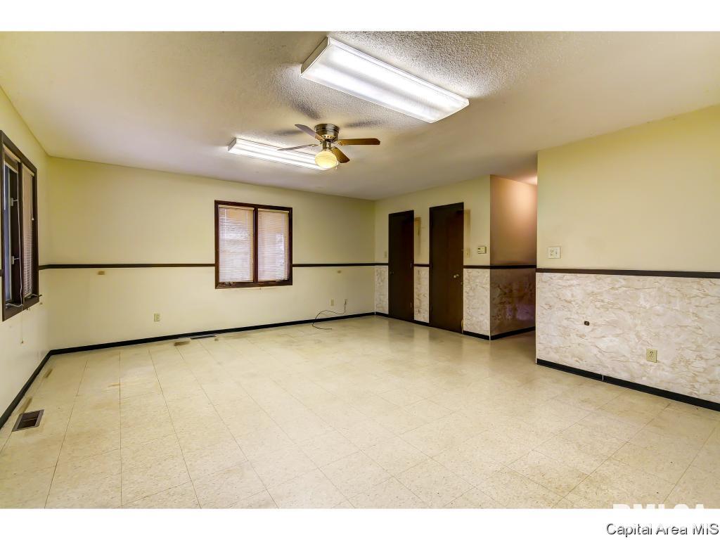 13 Jerry Lane Springfield, IL 62711 - Photo 26 of 33 Gallery Image 26