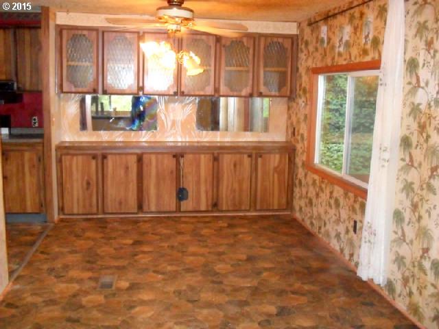 1284 Mountain View Road Kalama, WA 98625 - Photo 12 of 16 Gallery Image 12