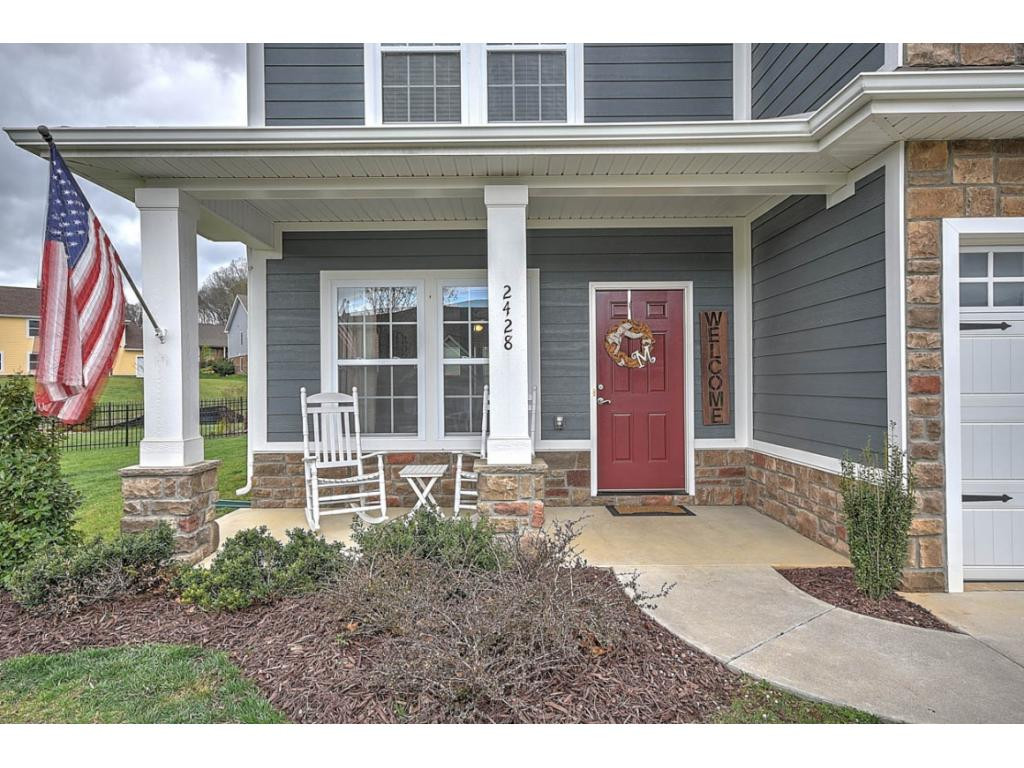 2428 Edinburgh Channel Road Kingsport, TN 37664 - Photo 3 of 36 Photo 3