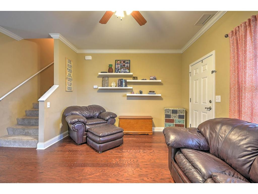 2428 Edinburgh Channel Road Kingsport, TN 37664 - Photo 5 of 36 Photo 5