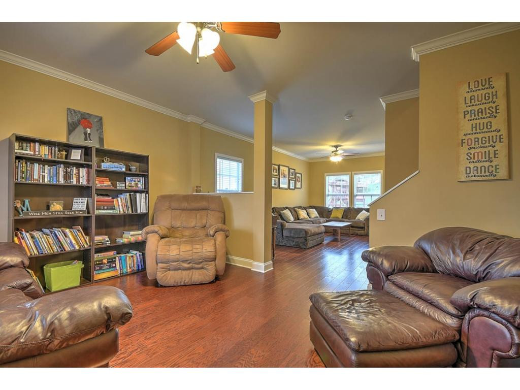 2428 Edinburgh Channel Road Kingsport, TN 37664 - Photo 6 of 36 Photo 6