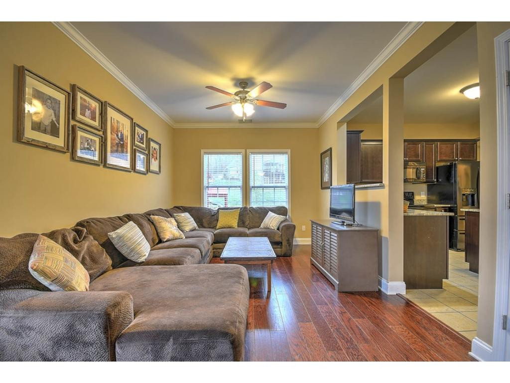 2428 Edinburgh Channel Road Kingsport, TN 37664 - Photo 7 of 36 Photo 7