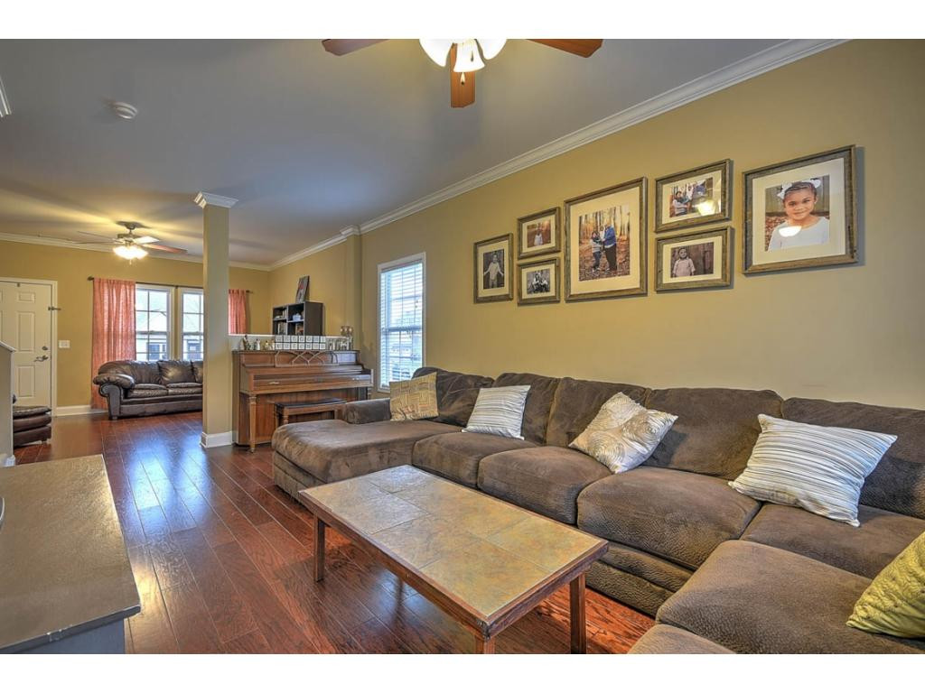 2428 Edinburgh Channel Road Kingsport, TN 37664 - Photo 9 of 36 Photo 9