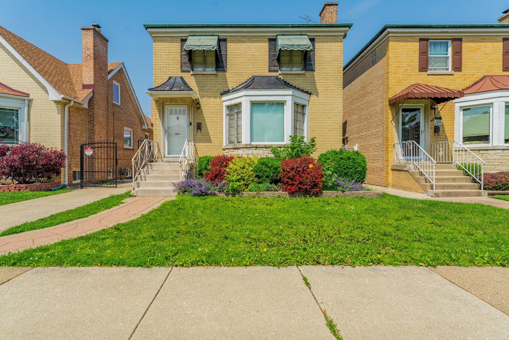 1820 Maple Avenue Berwyn, IL 60402 - Photo 1 of 32