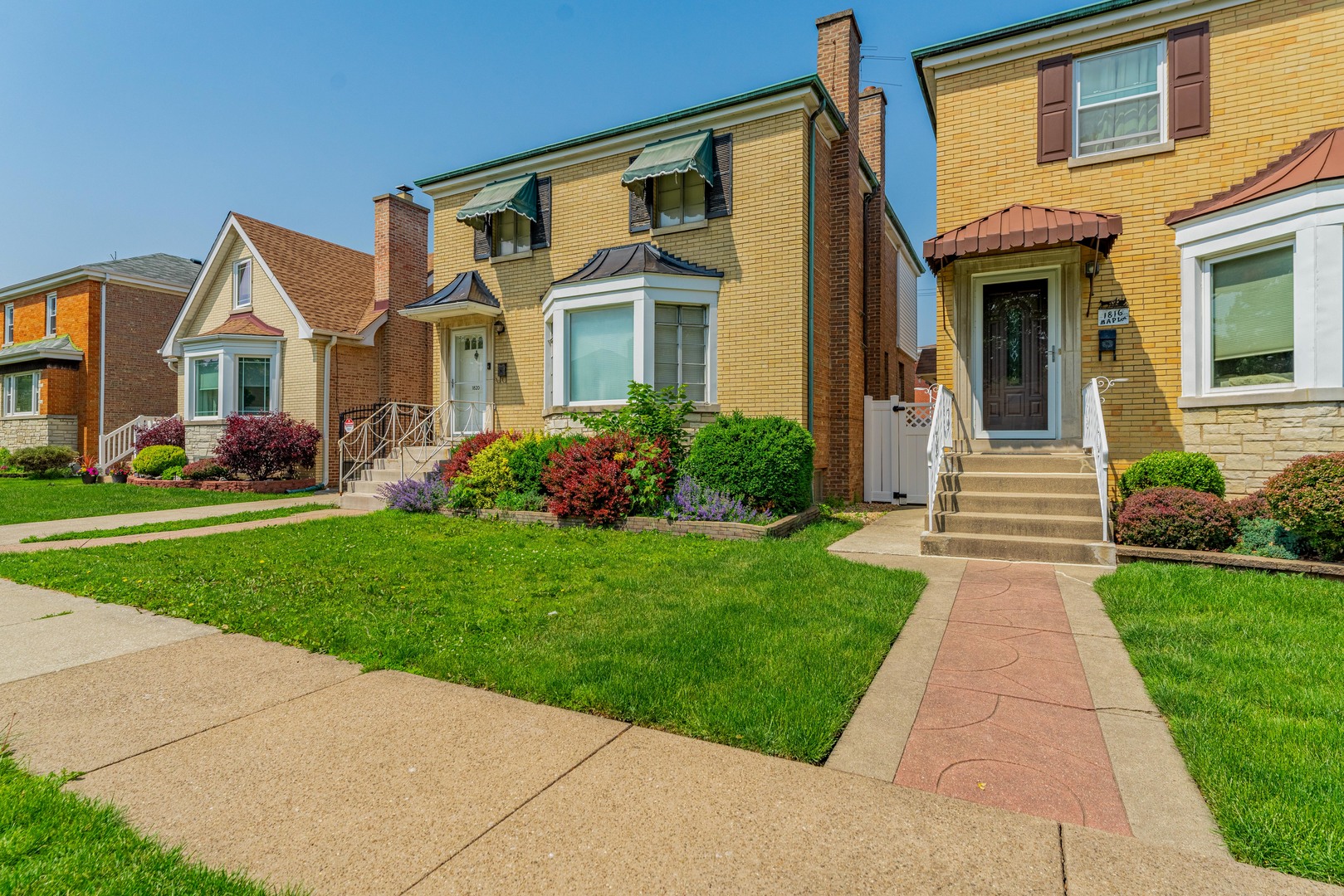 1820 Maple Avenue Berwyn, IL 60402 - Photo 3 of 32