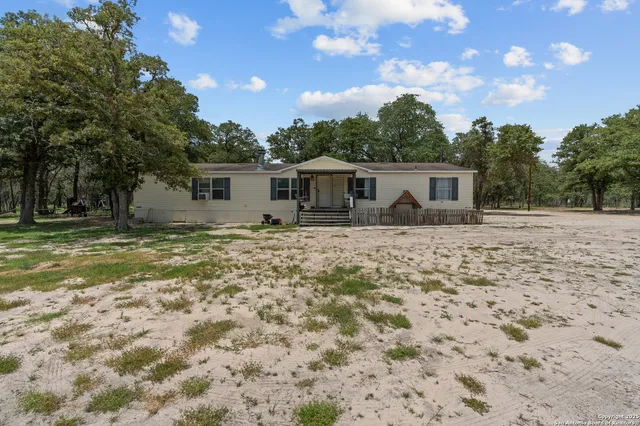 $355,000 | 129 Kothmann Road, La Vernia, TX 78121