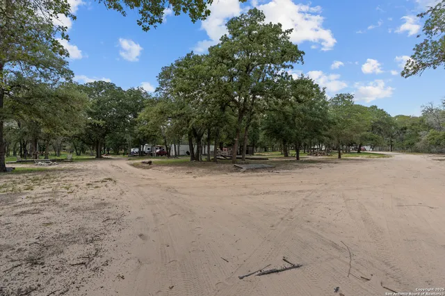 $355,000 | 129 Kothmann Road, La Vernia, TX 78121