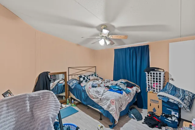 $355,000 | 129 Kothmann Road, La Vernia, TX 78121