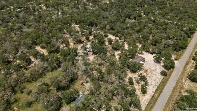 $355,000 | 129 Kothmann Road, La Vernia, TX 78121