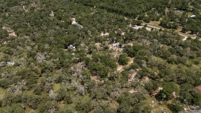 $355,000 | 129 Kothmann Road, La Vernia, TX 78121