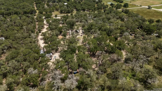 $355,000 | 129 Kothmann Road, La Vernia, TX 78121