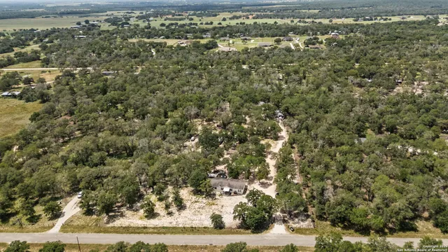 $355,000 | 129 Kothmann Road, La Vernia, TX 78121