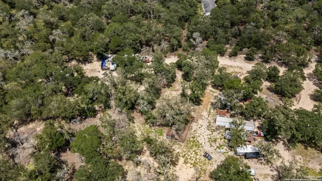 $355,000 | 129 Kothmann Road, La Vernia, TX 78121