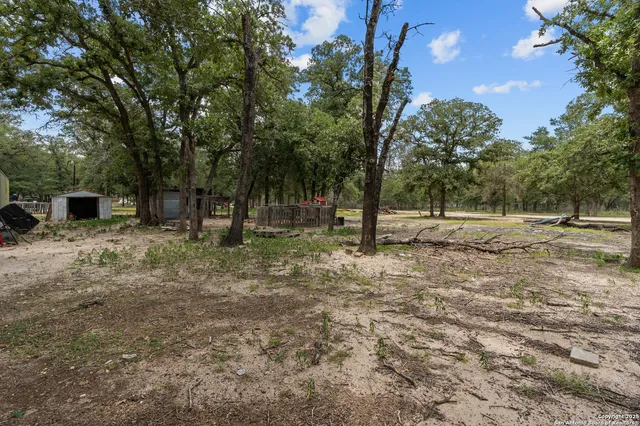 $355,000 | 129 Kothmann Road, La Vernia, TX 78121