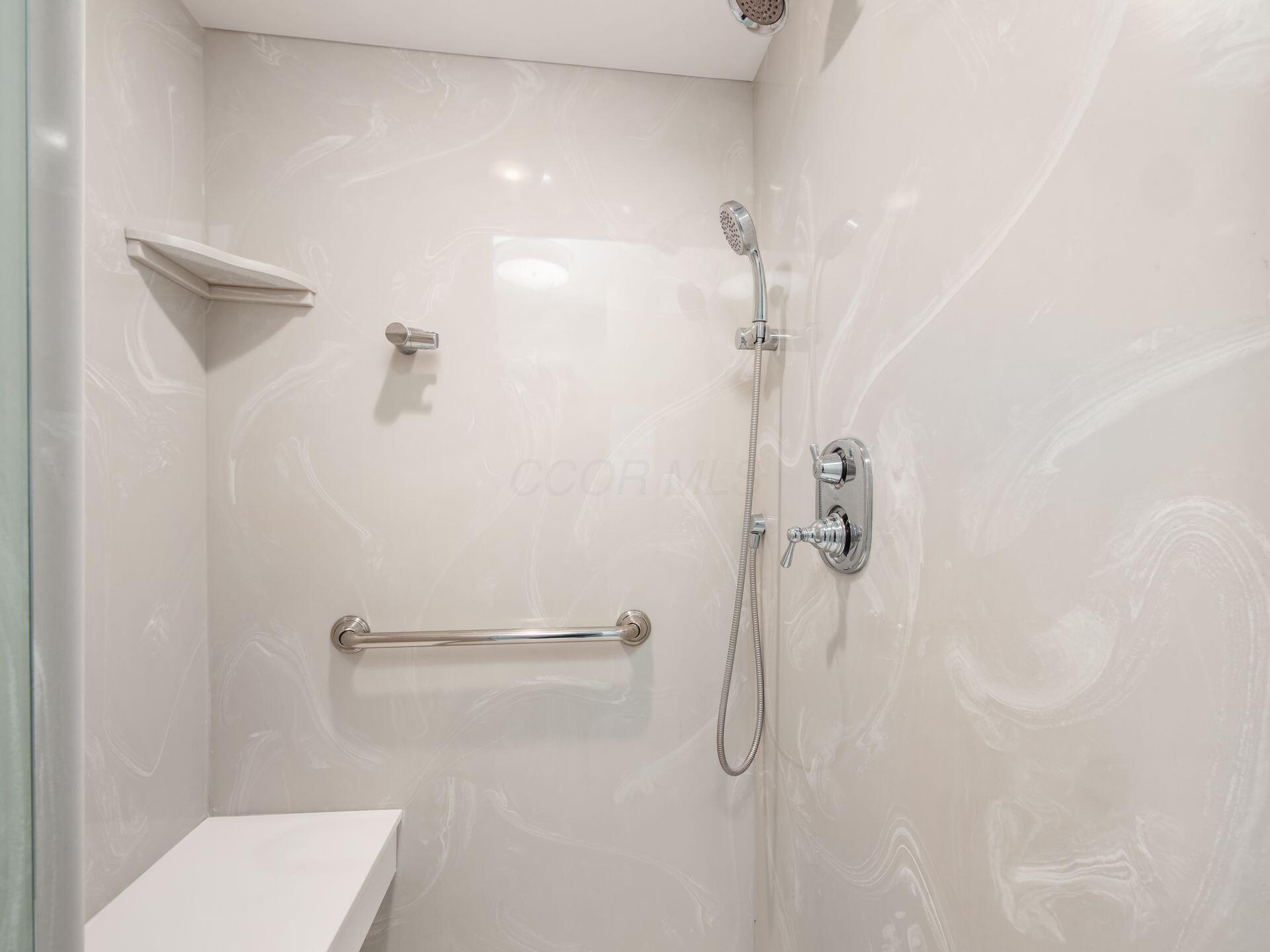 880 Lynbrook Road Columbus, OH 43235 - Photo 41 of 59 Seat, Handheld & Overhead Shower-heads