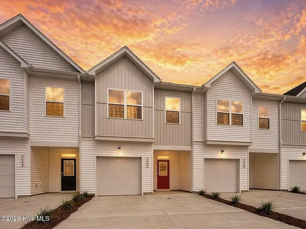 $2,225 | 7114 Fisk Drive Northeast, Unit 91, Leland, NC 28451