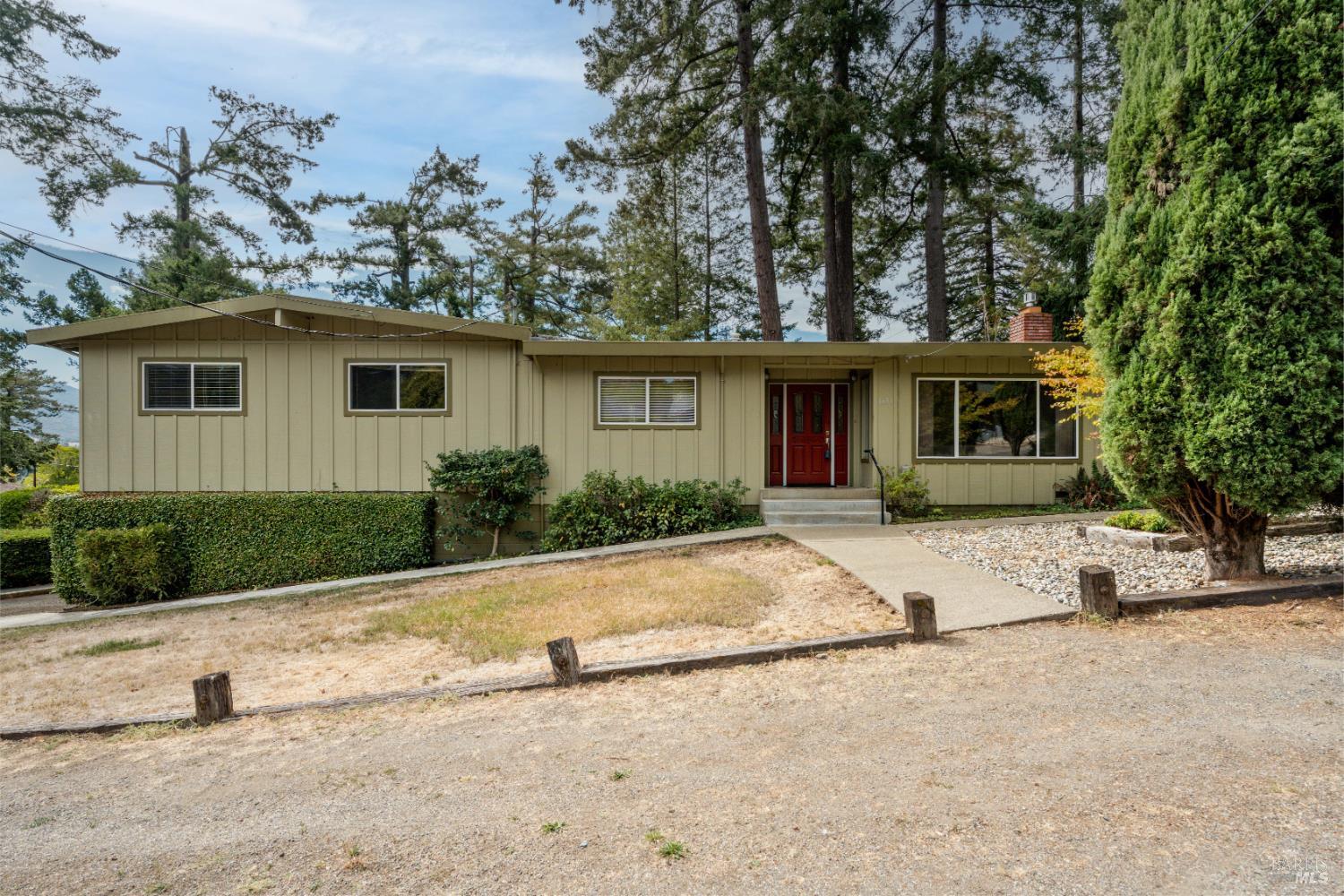 1691 Crane Road Ukiah, CA 95482 - Photo 1 of 30 Gallery Image 1