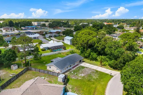 $299,900 | 986 Jettie Street Northeast, Palm Bay, FL 32907