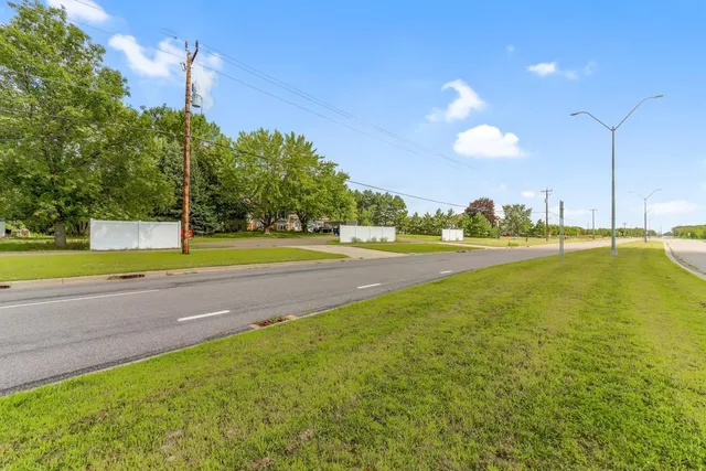 $1,950,000 | 4119-4059 33rd Street South, St. Cloud, MN 56301