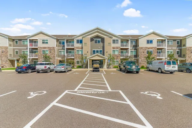 $1,950,000 | 4119-4059 33rd Street South, St. Cloud, MN 56301