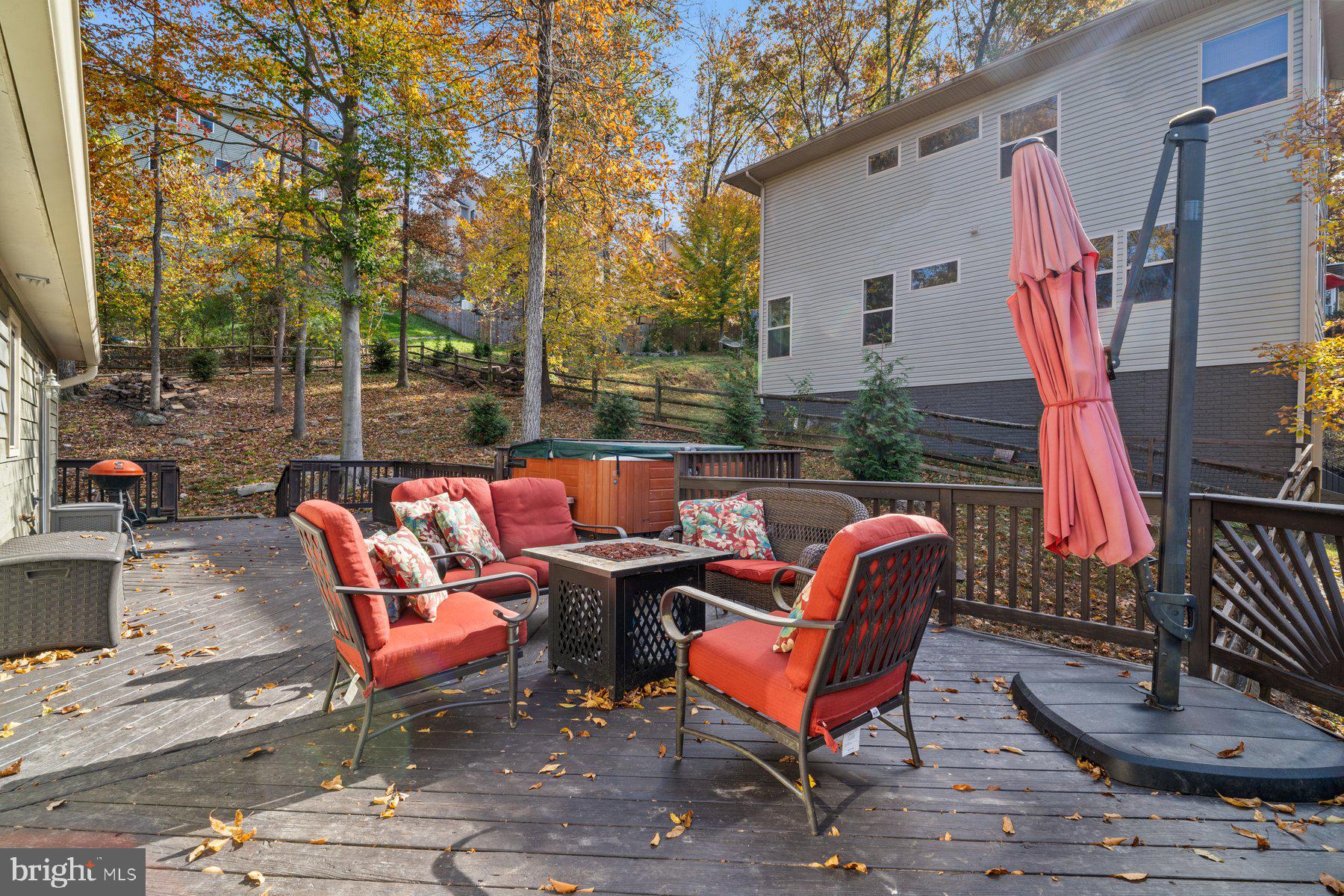 6715 West Lakeridge Road New Market, MD 21774 - Photo 11 of 50 Take the entertaining outside.