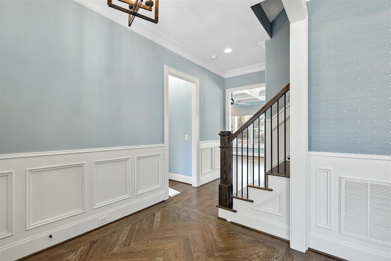1601 Lorraine Road Raleigh, NC 27607 - Photo 2 of 26 Photo 2