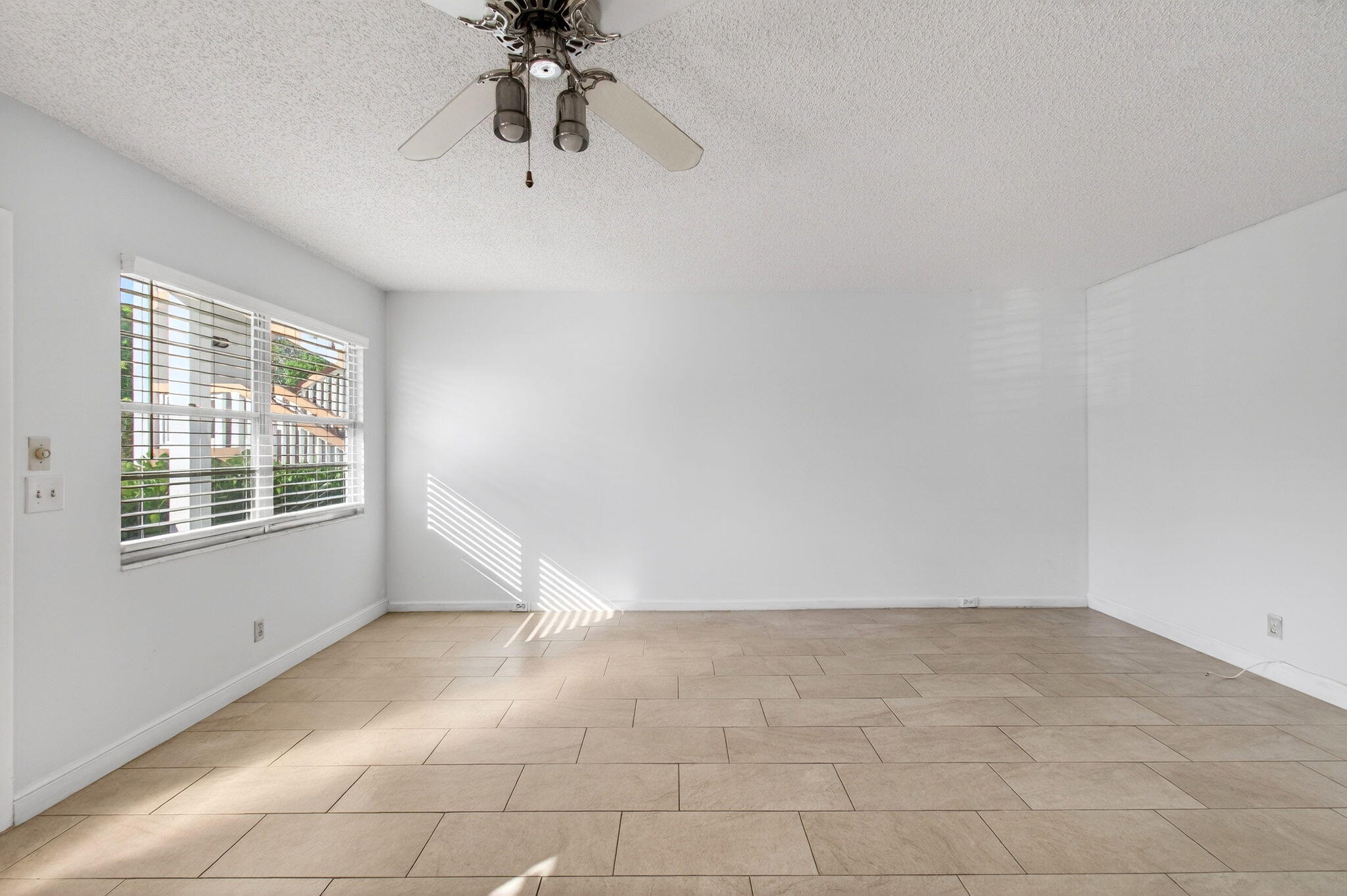 1017 Cornwall East Boca Raton, FL 33434 - Photo 23 of 97 26-web-or-mls-DSC_1543