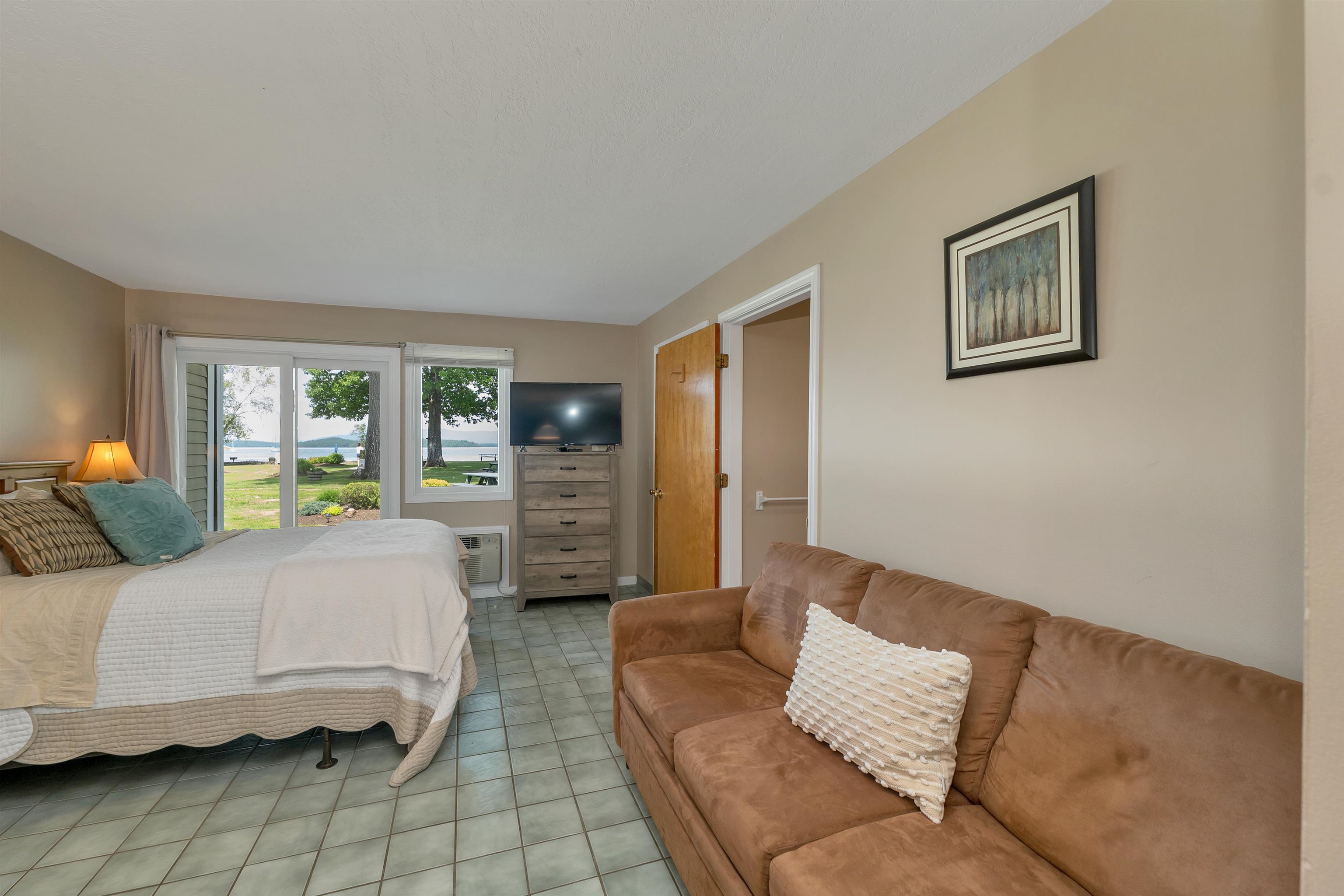 115 Weirs Road, Unit 109B Gilford, NH 03249 - Photo 8 of 38