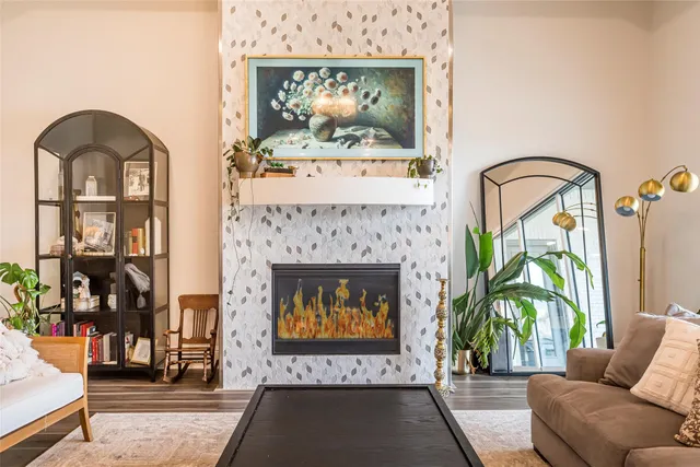 $699,900 | 622 Platinum Stone Lane, Pinehurst, TX 77362