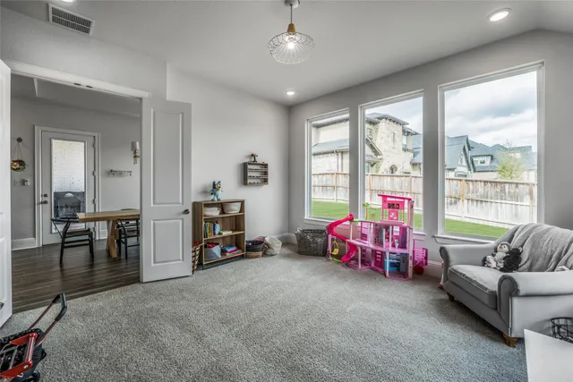 $699,900 | 622 Platinum Stone Lane, Pinehurst, TX 77362