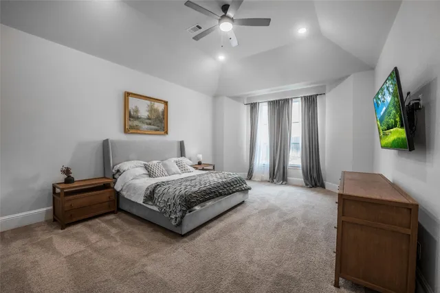 $699,900 | 622 Platinum Stone Lane, Pinehurst, TX 77362