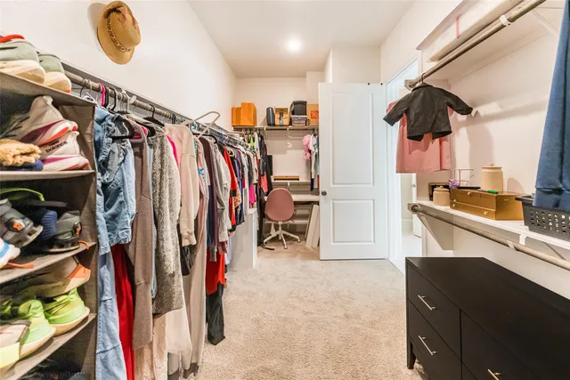 $699,900 | 622 Platinum Stone Lane, Pinehurst, TX 77362