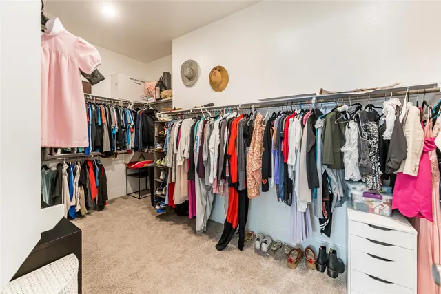 $699,900 | 622 Platinum Stone Lane, Pinehurst, TX 77362