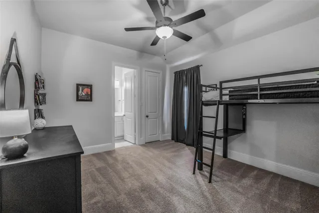 $699,900 | 622 Platinum Stone Lane, Pinehurst, TX 77362