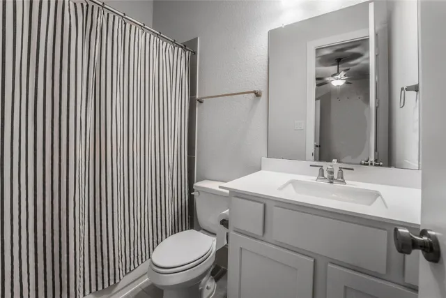 $699,900 | 622 Platinum Stone Lane, Pinehurst, TX 77362