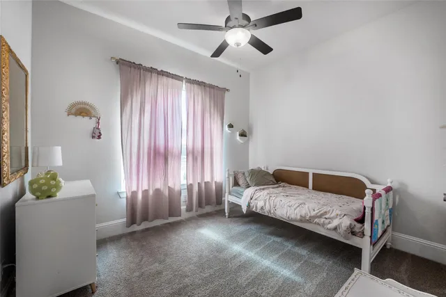 $699,900 | 622 Platinum Stone Lane, Pinehurst, TX 77362