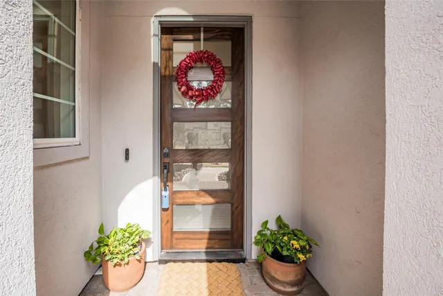 $699,900 | 622 Platinum Stone Lane, Pinehurst, TX 77362