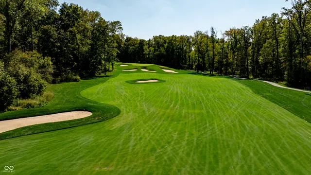 $750,000 | 10380 Holliday Farms Boulevard, Zionsville, IN 46077