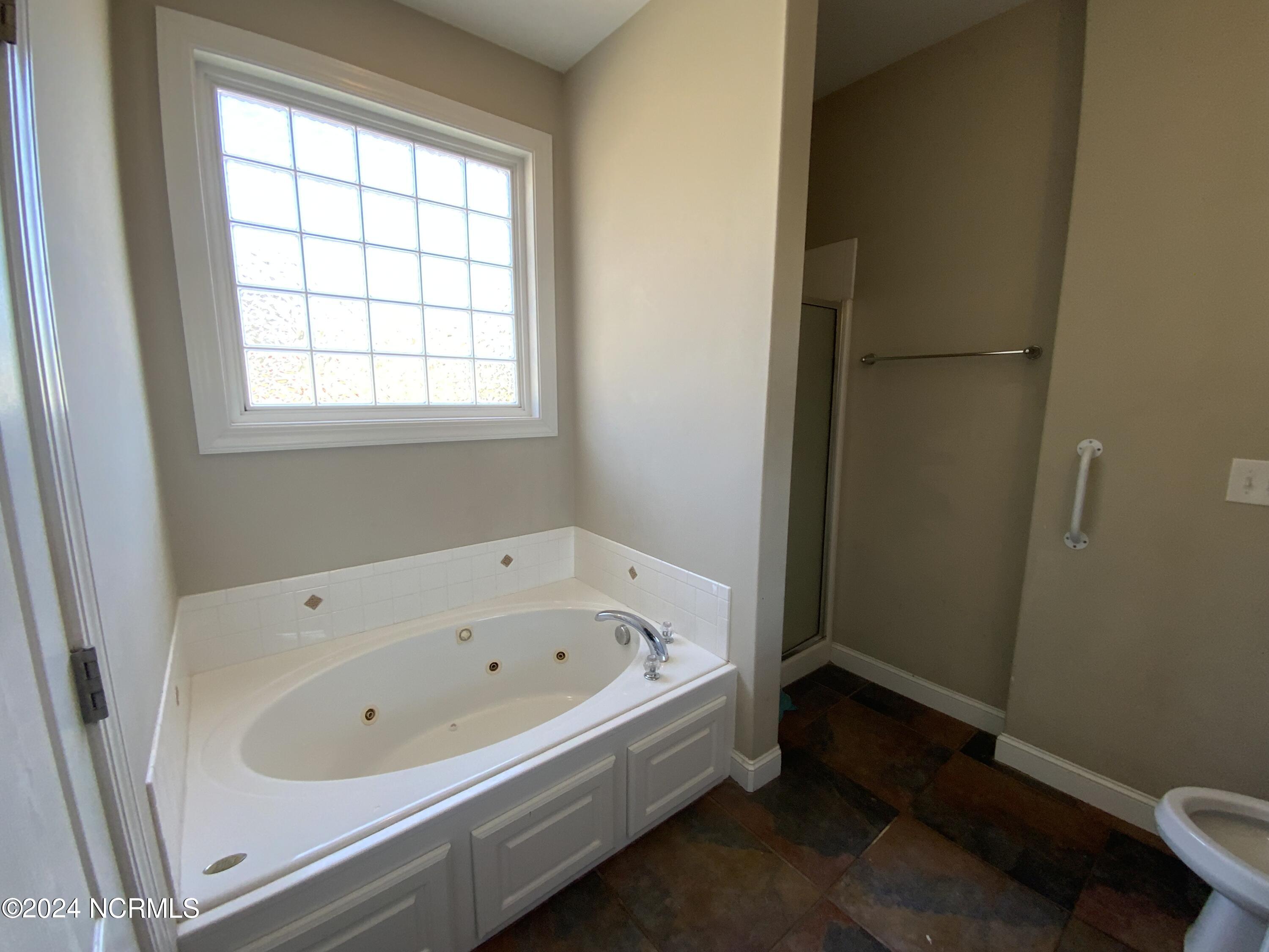 105 Westerly Road New Bern, NC 28560 - Photo 9 of 18 IMG_3663