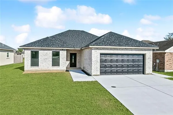 $385,000 | 3865 Alexander Lane, Marrero, LA 70072