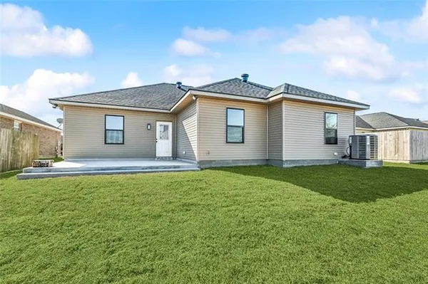 $375,000 | 3865 Alexander Lane, Marrero, LA 70072