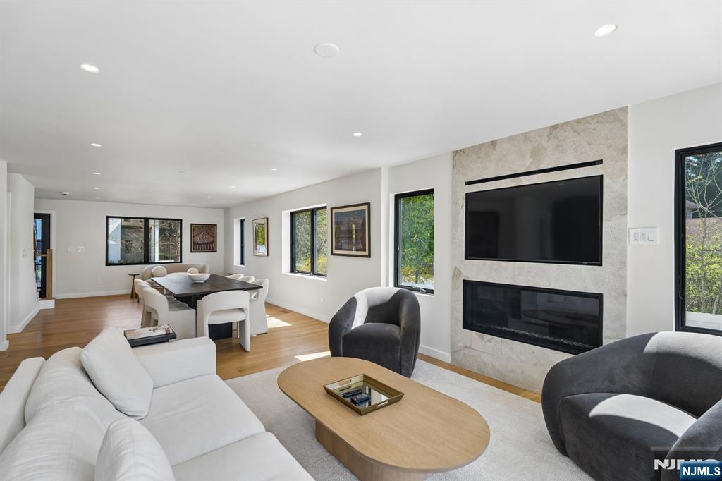 45 Meadow Street Demarest, NJ 07627 - Photo 8 of 42