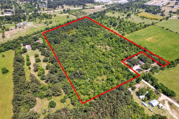 $2,500,000 | 1835 South Cherry Street, Tomball, TX 77375