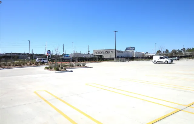 $2,500,000 | 1835 South Cherry Street, Tomball, TX 77375