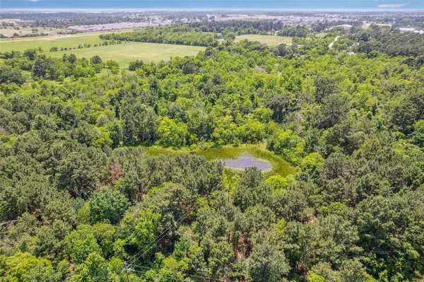 $2,500,000 | 1835 South Cherry Street, Tomball, TX 77375