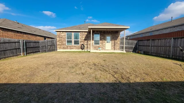 $1,925 | 242 Thornless Circle, Buda, TX 78610